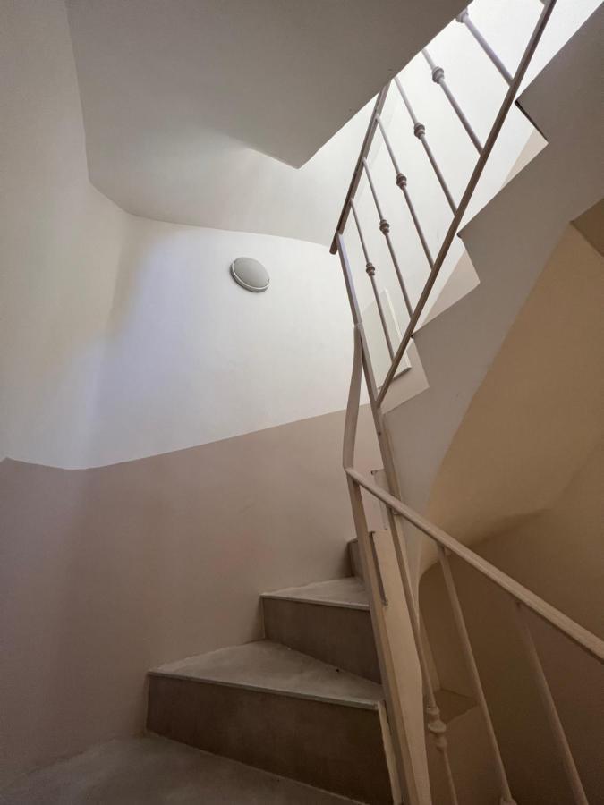 Amazing New Property In The Heart Of The Old Town Of アンティーブ エクステリア 写真