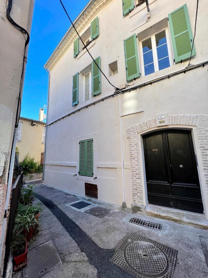 Amazing New Property In The Heart Of The Old Town Of アンティーブ エクステリア 写真