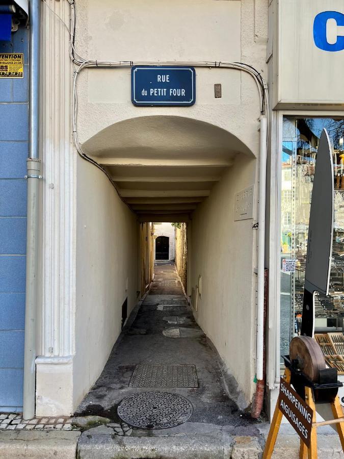 Amazing New Property In The Heart Of The Old Town Of アンティーブ エクステリア 写真